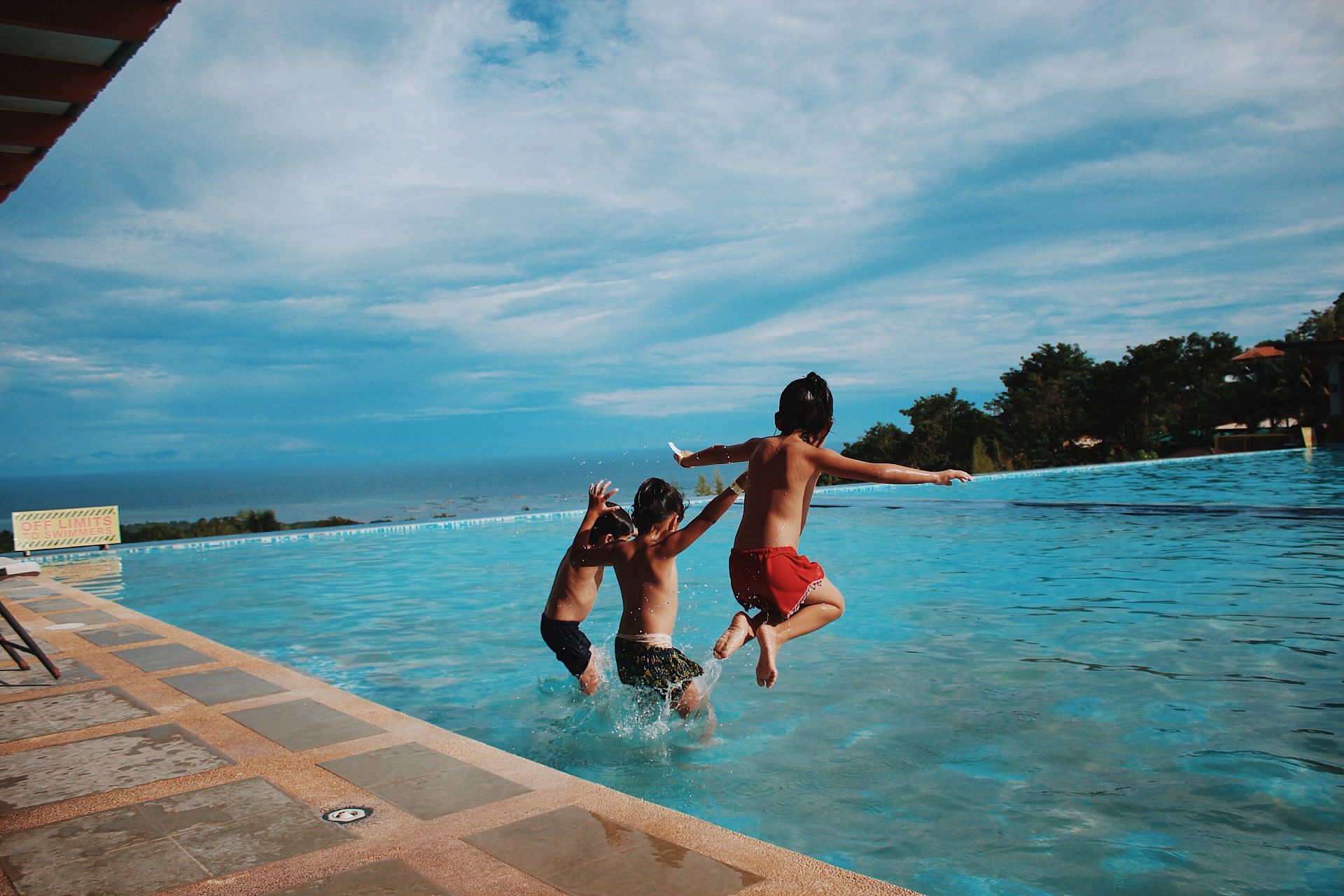 Importance of polar plunges (image sourced via Pexels / Photo by marctutorials)